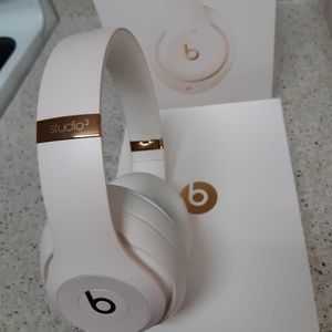New Beats  Studio wireless